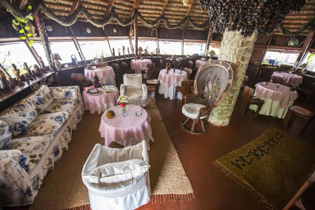 מורונדבה Chez Maggie Hotel & Restaurant מראה חיצוני תמונה